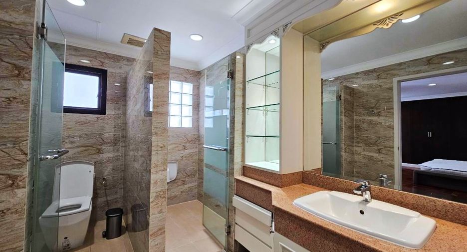 Condo en alquiler de 3 habitaciones en Pathum Wan, Bangkok
