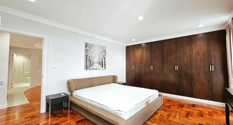 Condo en alquiler de 3 habitaciones en Pathum Wan, Bangkok