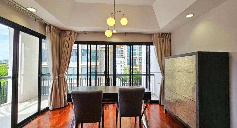Condo en alquiler de 3 habitaciones en Pathum Wan, Bangkok