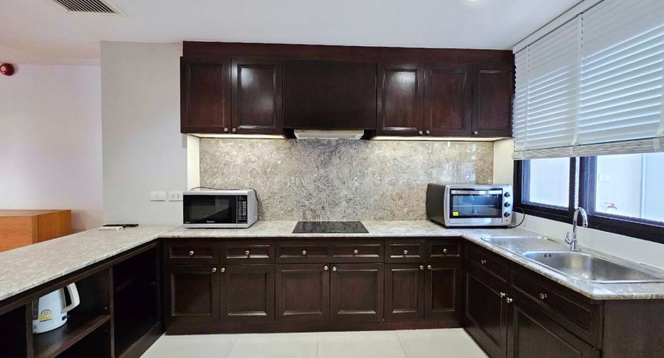 Condo en alquiler de 3 habitaciones en Pathum Wan, Bangkok