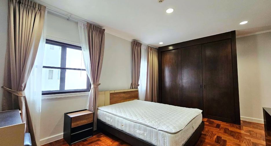 Condo en alquiler de 3 habitaciones en Pathum Wan, Bangkok