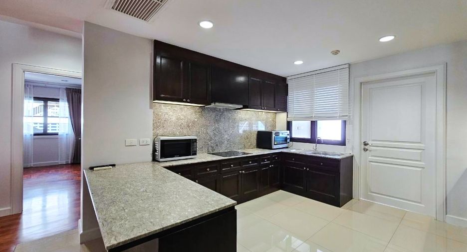 Condo en alquiler de 3 habitaciones en Pathum Wan, Bangkok