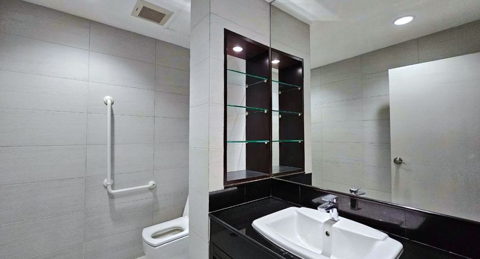 Condo en alquiler de 3 habitaciones en Pathum Wan, Bangkok
