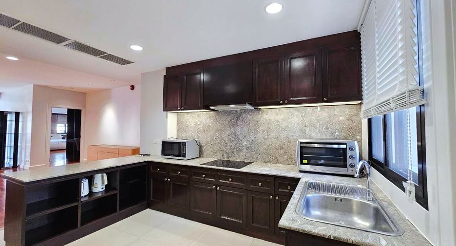 Condo en alquiler de 3 habitaciones en Pathum Wan, Bangkok