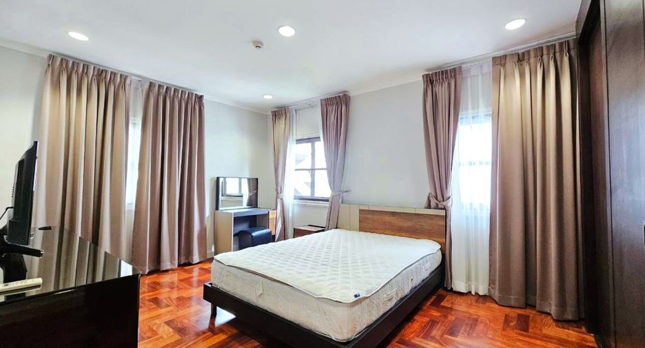 Condo en alquiler de 3 habitaciones en Pathum Wan, Bangkok