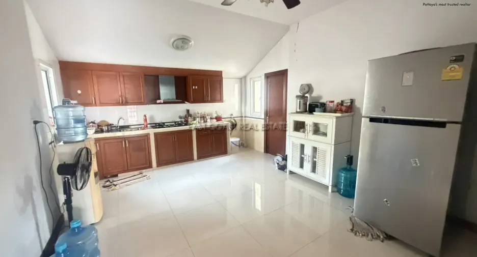 For rent and for sale 3 bedrooms house in Bang Lamung, Chonburi