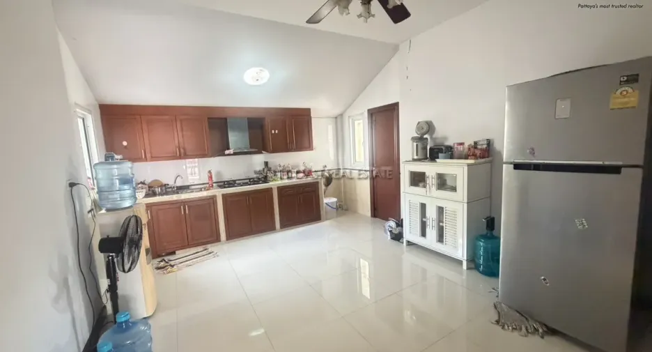 For rent and for sale 3 bedrooms house in Bang Lamung, Chonburi