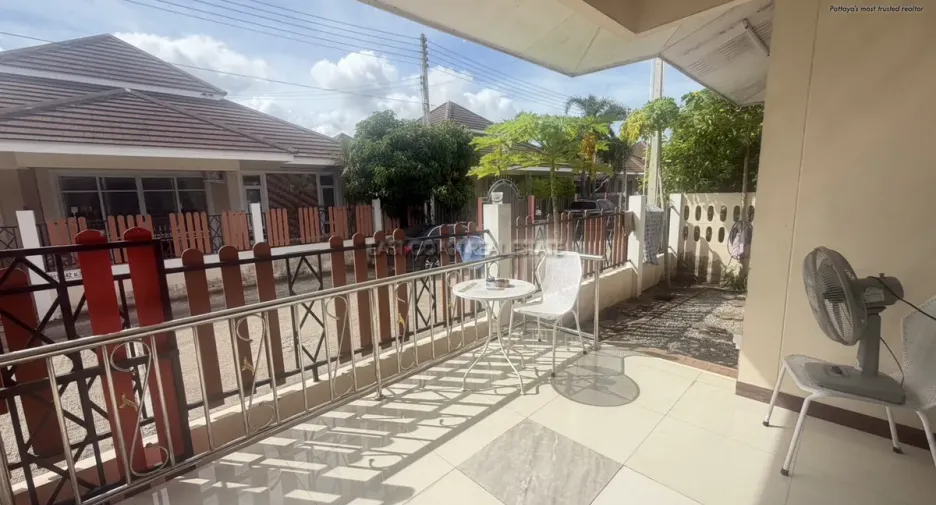 For rent and for sale 3 bedrooms house in Bang Lamung, Chonburi