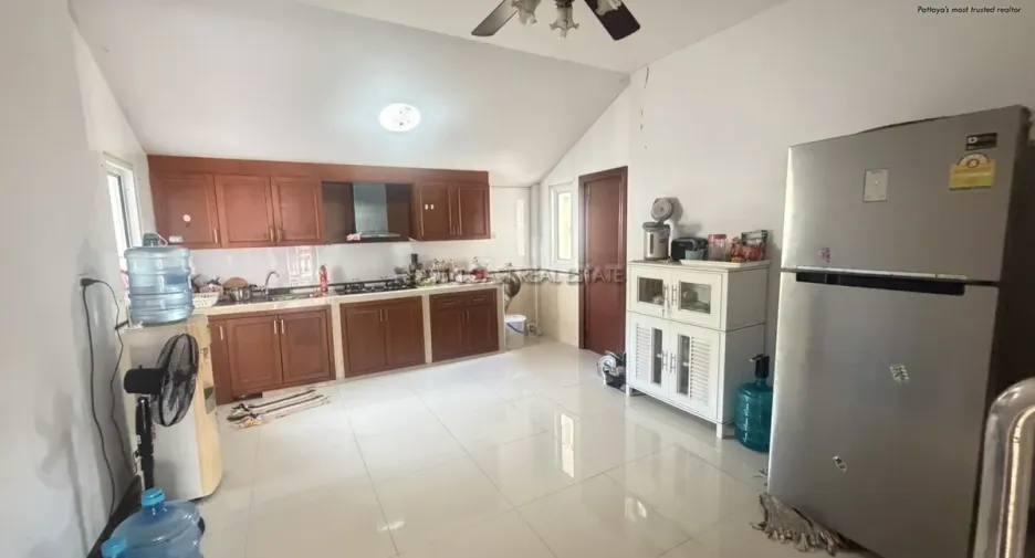 For rent and for sale 3 bedrooms house in Bang Lamung, Chonburi
