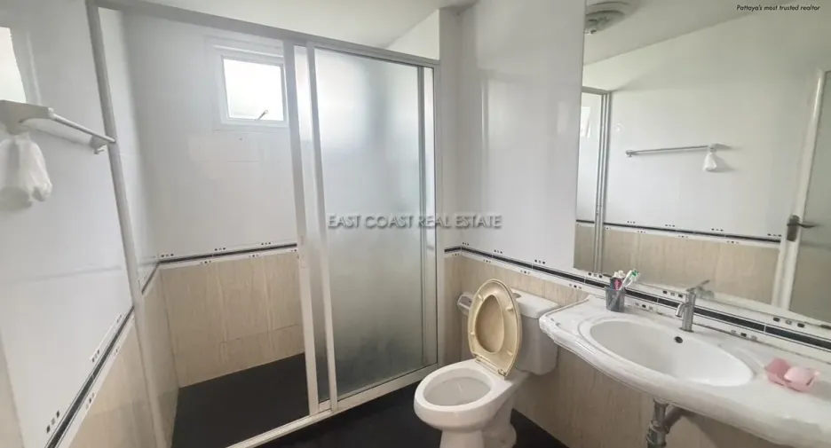 For rent and for sale 3 bedrooms house in Bang Lamung, Chonburi