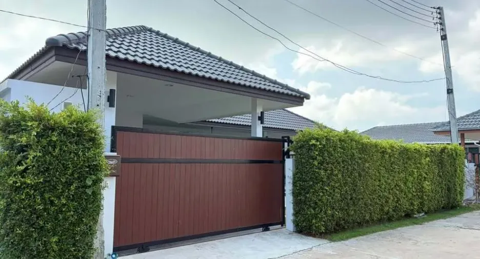 For rent 3 bedrooms villa in Hua Hin, Prachuap Khiri Khan