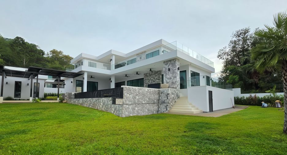 For sale and for rent 5 bedrooms villa in Bang Lamung, Chonburi