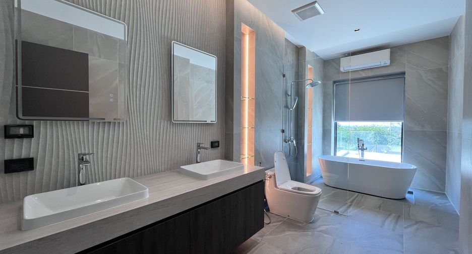 For sale and for rent 5 bedrooms villa in Bang Lamung, Chonburi