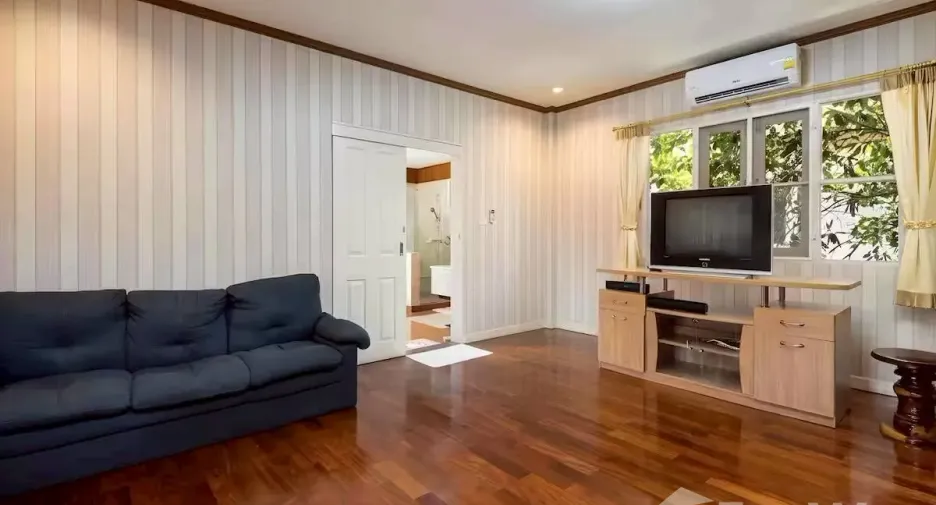 For rent and for sale 5 bedrooms house in Bang Yai, Nonthaburi
