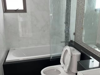 Wohnung zur Miete mit 2 Zimmer in Watthana, Bangkok
