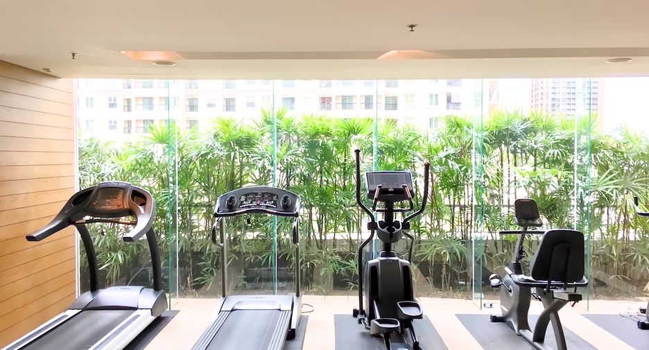 For rent 1 bed condo in Khlong Toei, Bangkok