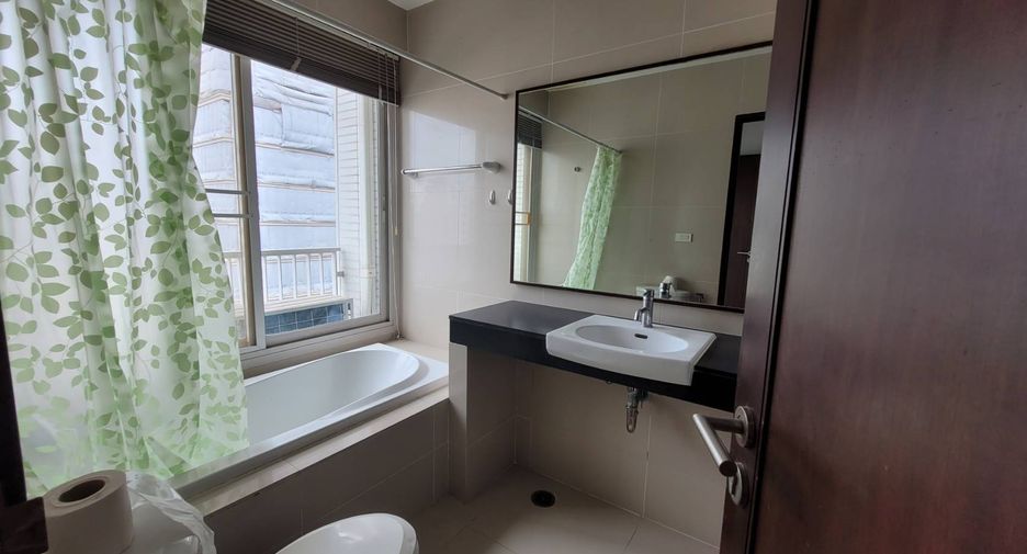 For rent 1 bed condo in Watthana, Bangkok