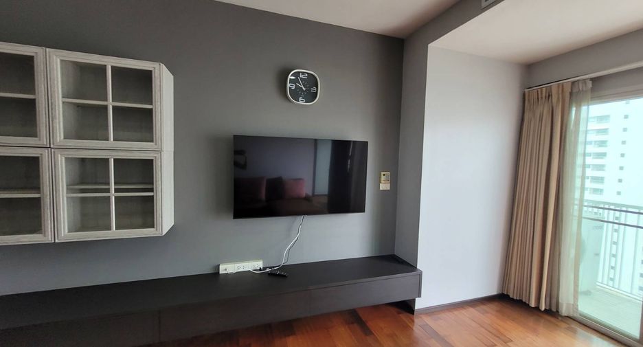 For rent 1 bed condo in Watthana, Bangkok