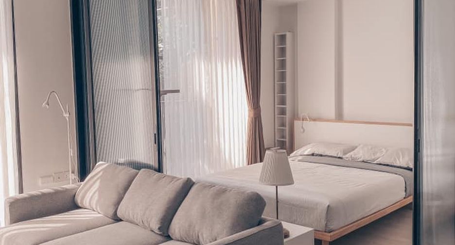 For rent 2 bedrooms condo in Khlong Toei, Bangkok