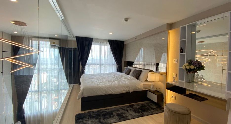 For rent 2 bedrooms condo in Sathon, Bangkok