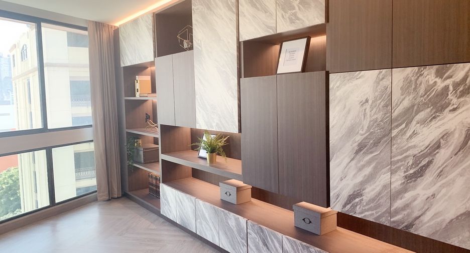 For rent and for sale 3 bedrooms condo in Khlong Toei, Bangkok