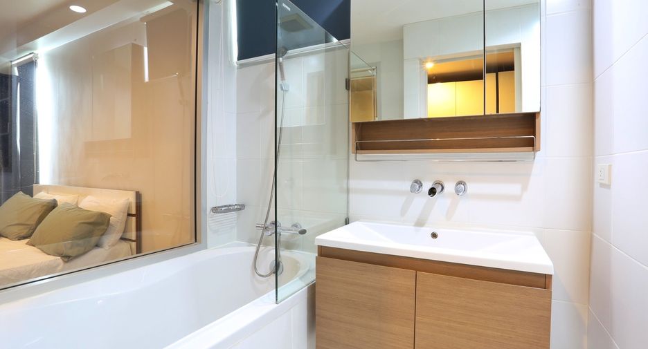 Condo en alquiler de 2 habitaciones en Khlong Toei, Bangkok
