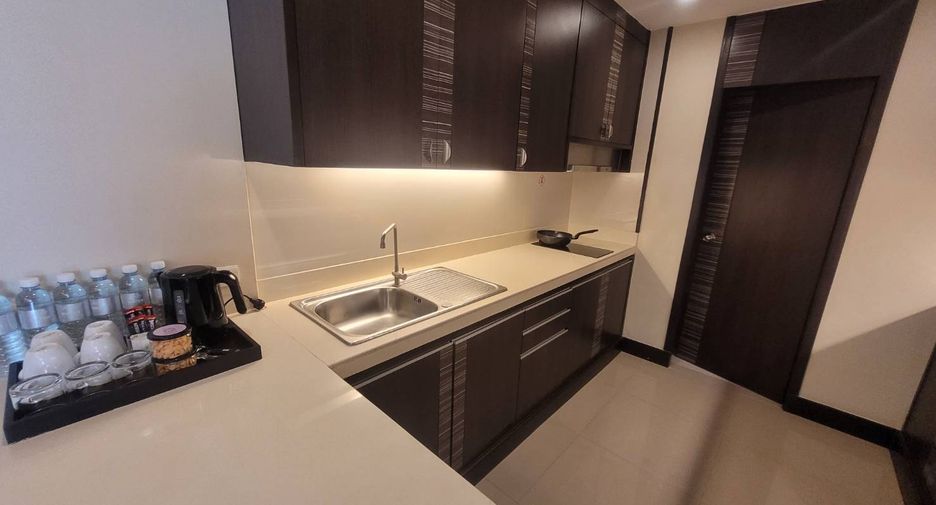Wohnung zur Miete mit 3 Zimmer in Khlong Toei, Bangkok