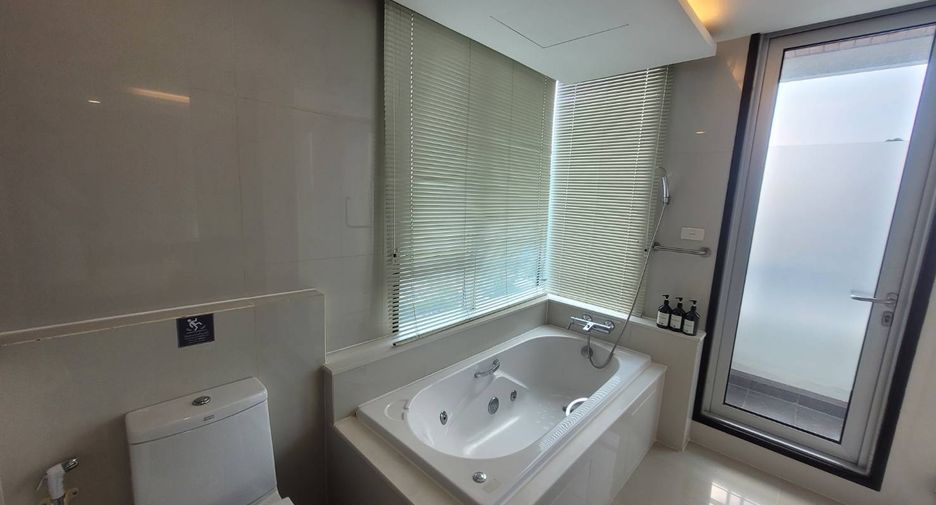Wohnung zur Miete mit 3 Zimmer in Khlong Toei, Bangkok