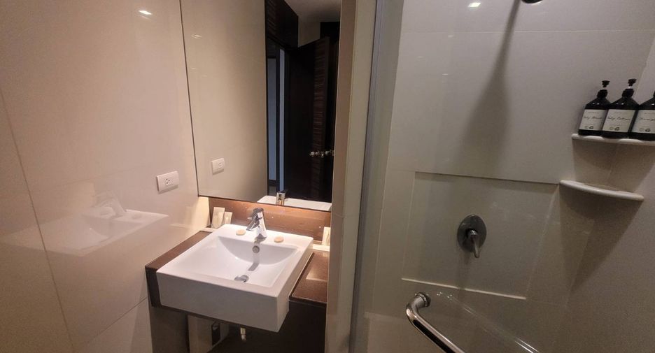 Wohnung zur Miete mit 3 Zimmer in Khlong Toei, Bangkok