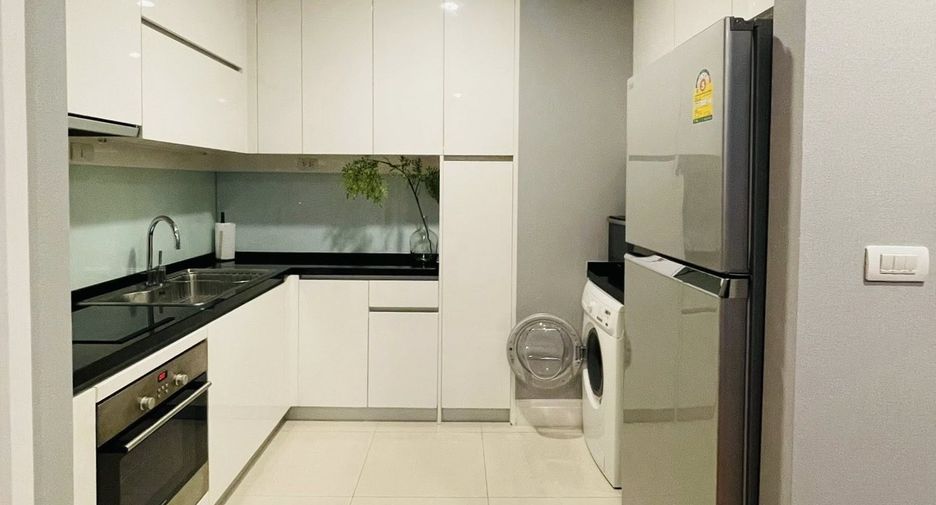 For rent 2 bedrooms condo in Khlong Toei, Bangkok