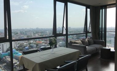 For rent 2 bedrooms condo in Khlong Toei, Bangkok