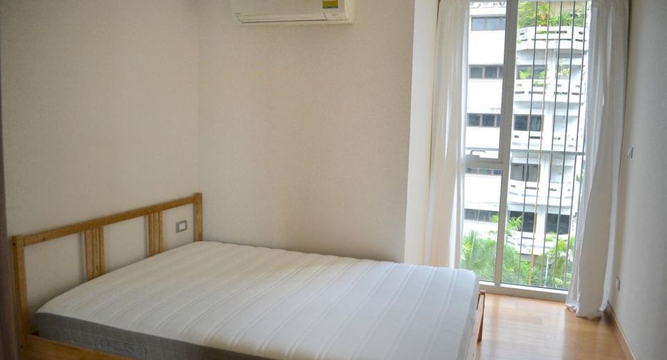 For rent 2 bedrooms condo in Watthana, Bangkok