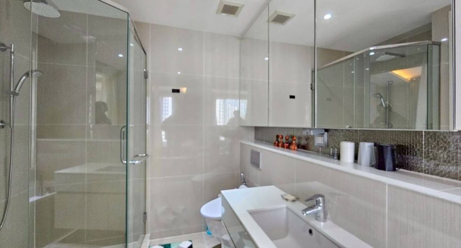 For rent 2 ベッドルーム condo in Watthana, Bangkok