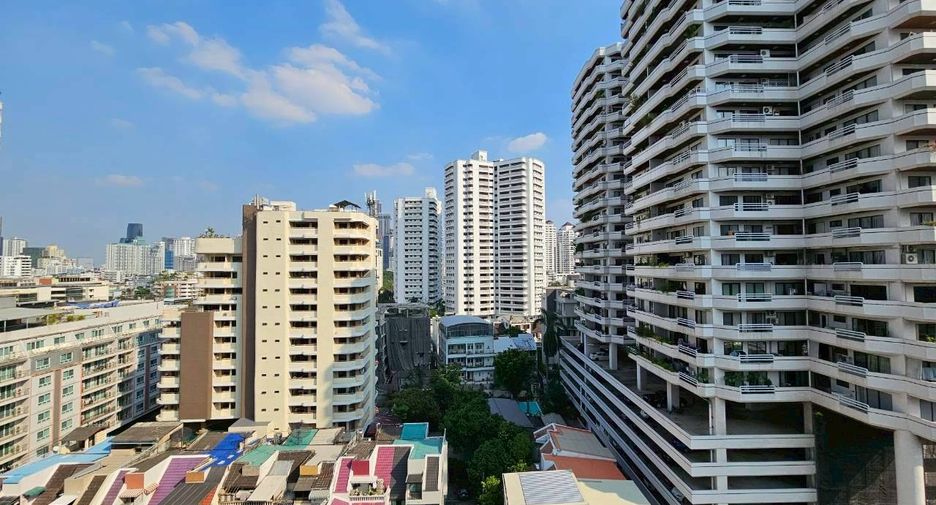 For rent 2 ベッドルーム condo in Watthana, Bangkok