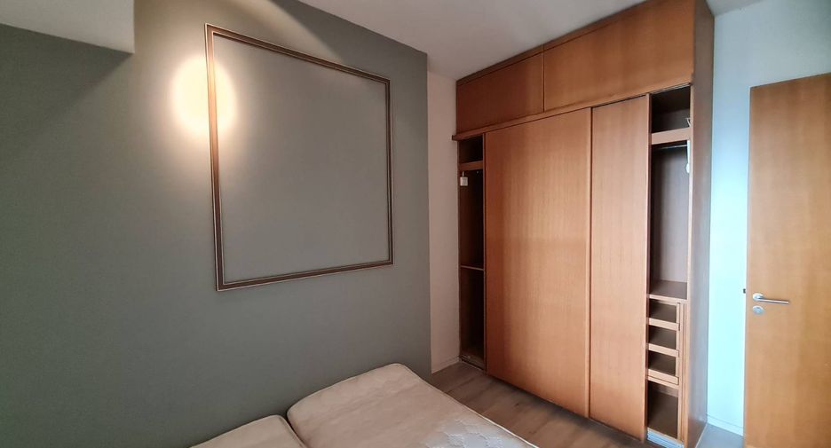 For rent 2 bedrooms condo in Sathon, Bangkok