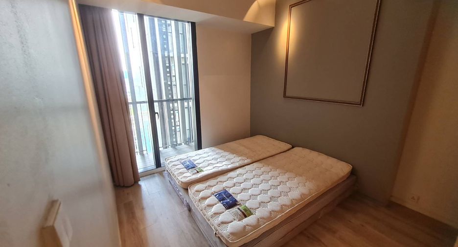 For rent 2 bedrooms condo in Sathon, Bangkok
