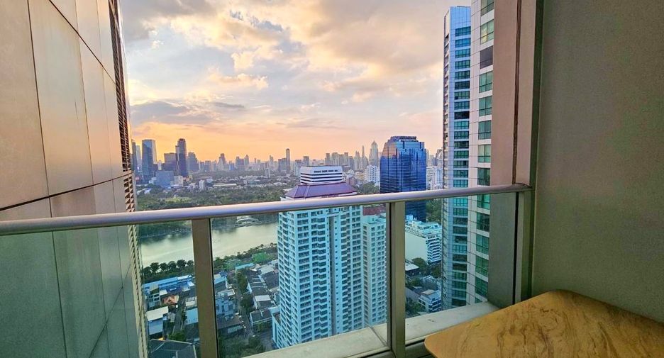 Condo en alquiler de 2 habitaciones en Khlong Toei, Bangkok
