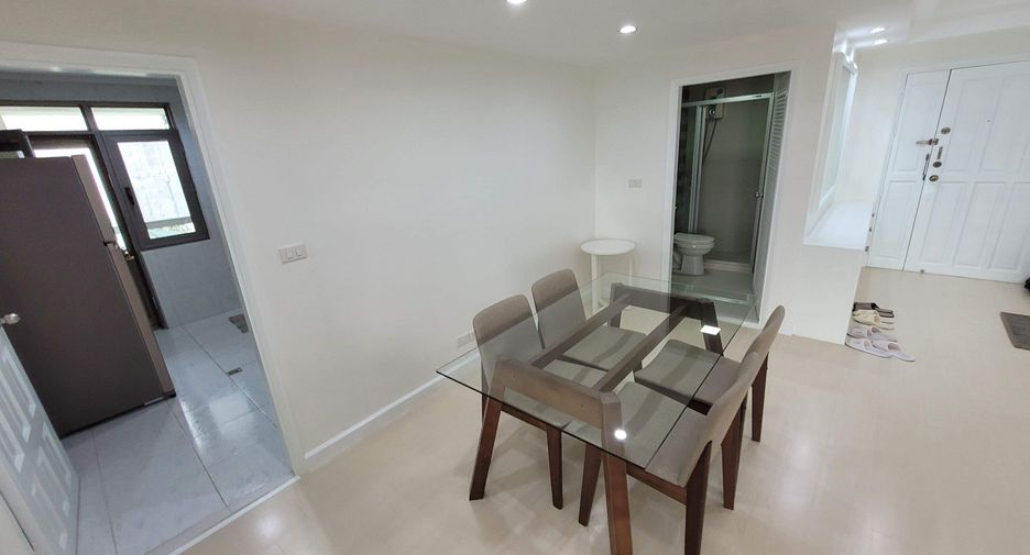 For rent 3 ベッドルーム condo in Watthana, Bangkok