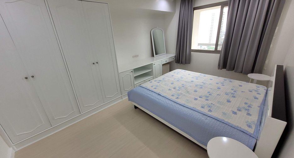 For rent 3 ベッドルーム condo in Watthana, Bangkok