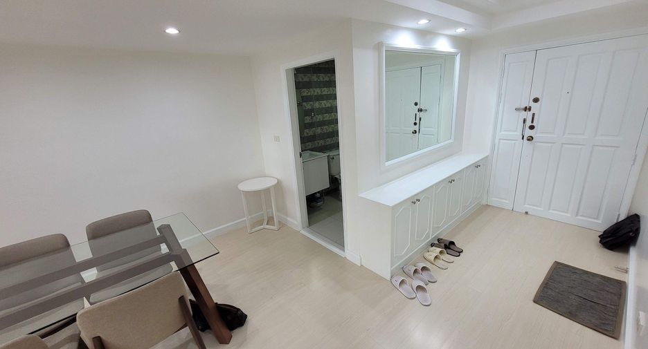 For rent 3 ベッドルーム condo in Watthana, Bangkok