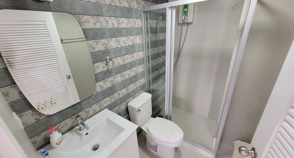 For rent 3 ベッドルーム condo in Watthana, Bangkok