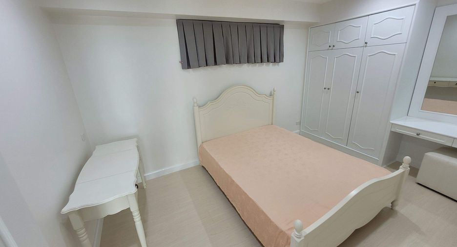 For rent 3 ベッドルーム condo in Watthana, Bangkok