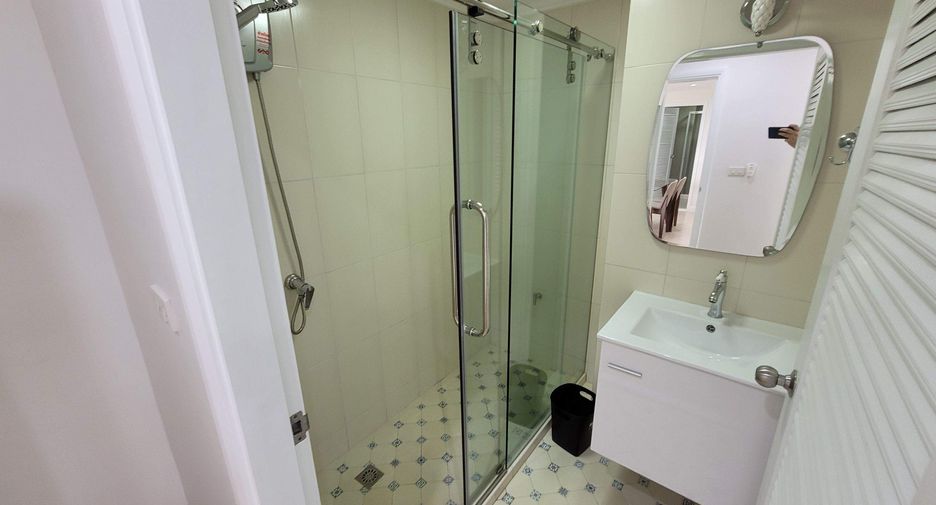 For rent 3 ベッドルーム condo in Watthana, Bangkok