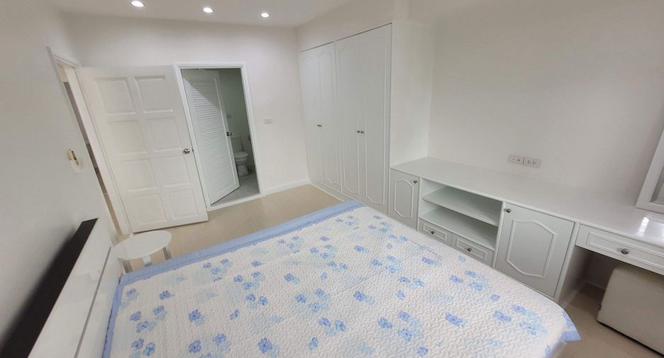 For rent 3 ベッドルーム condo in Watthana, Bangkok