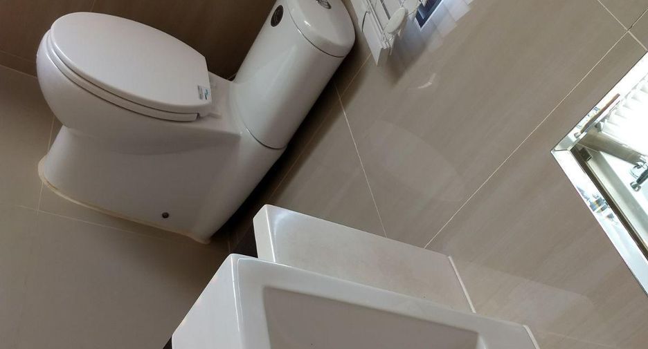ให้เช่า 2 ห้องนอน คอนโด ใน วัฒนา, กรุงเทพฯ