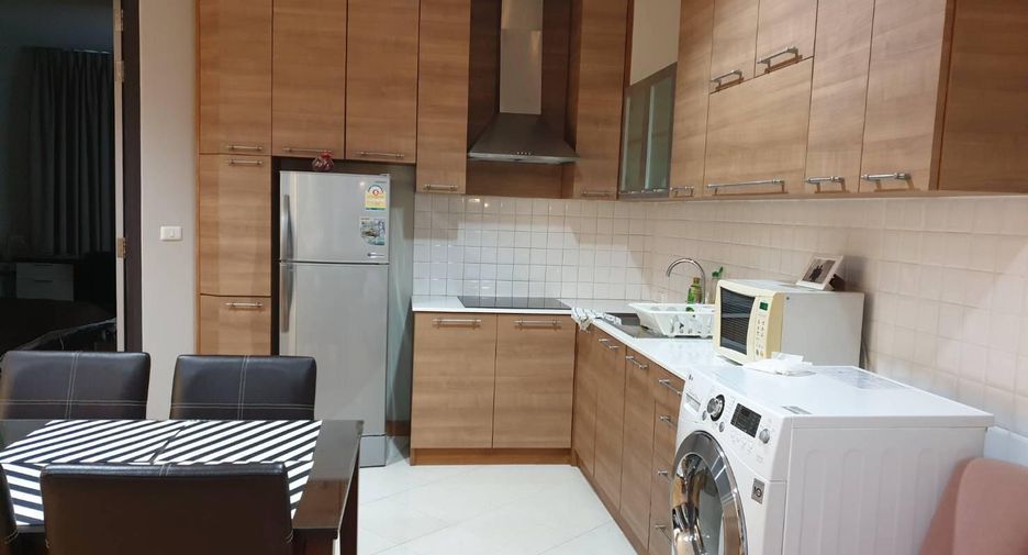 Wohnung zur Miete mit 2 Zimmer in Khlong Toei, Bangkok