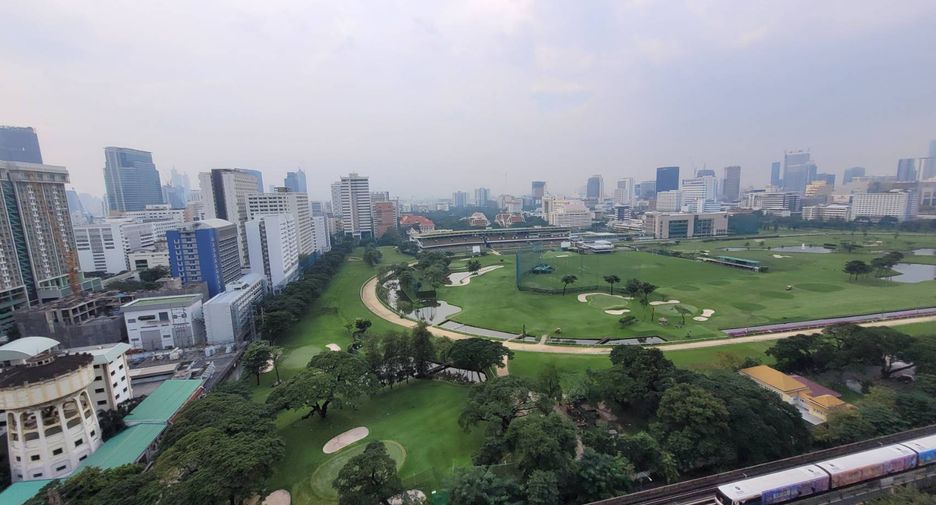 For rent 2 bedrooms condo in Pathum Wan, Bangkok