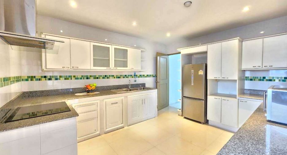For rent 3 bedrooms condo in Watthana, Bangkok