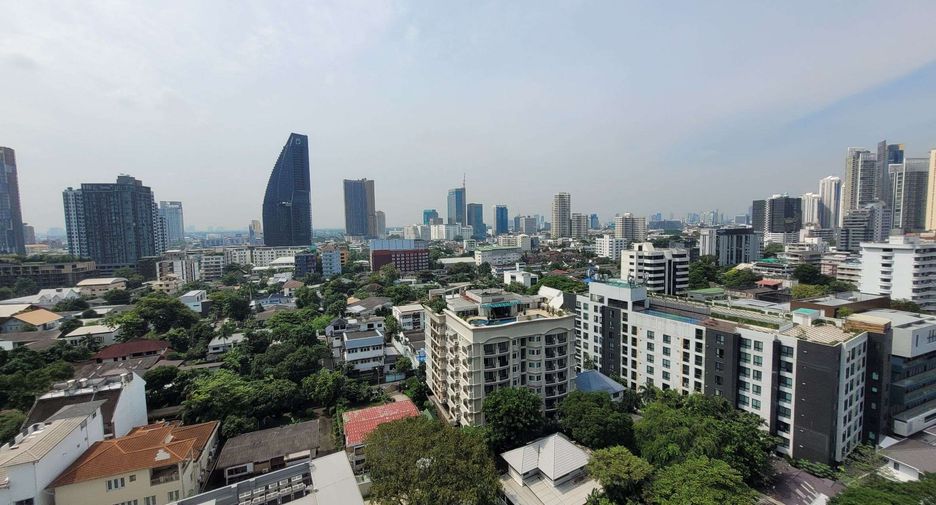 For rent 2 bedrooms condo in Khlong Toei, Bangkok