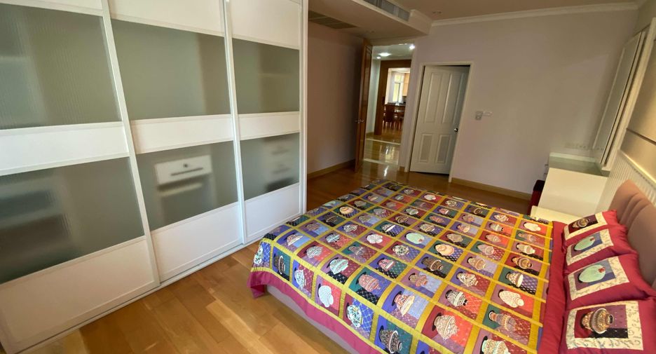 Wohnung zur Miete mit 3 Zimmer in Watthana, Bangkok